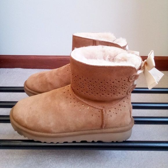 UGG Women Suede Mini Bailey Bow Boots II - NEW - Picture 2 of 7